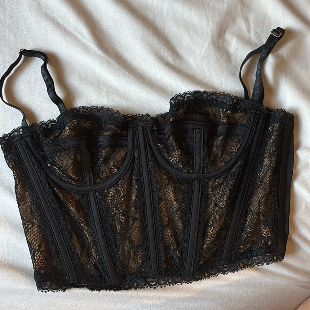 meshki lace top